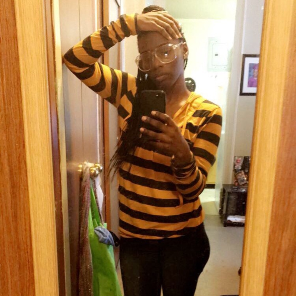 Meet your Posher, Nikeya